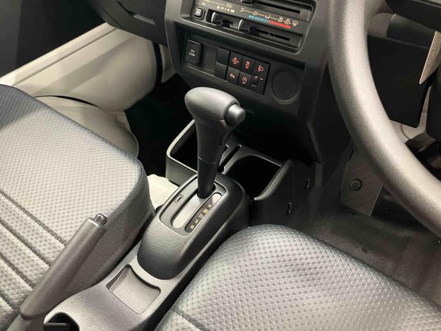 ハイゼットトラックスタンダード届出済未使用車　元展示車　２ＷＤ　ＣＶＴ車　１オーナー　衝突被害軽減システム　パワステ　エアコン　運転席エアバッグ　助手席エアバッグ　禁煙　アイドルストップ　ＥＳＣ　ＡＢＳ　オートライト（長崎県）の中古車