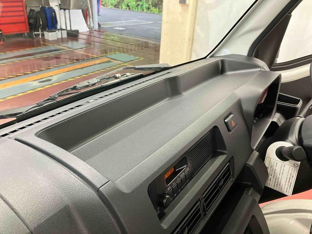 ハイゼットトラックスタンダード届出済未使用車　元展示車　２ＷＤ　ＣＶＴ車　１オーナー　衝突被害軽減システム　パワステ　エアコン　運転席エアバッグ　助手席エアバッグ　禁煙　アイドルストップ　ＥＳＣ　ＡＢＳ　オートライト（長崎県）の中古車