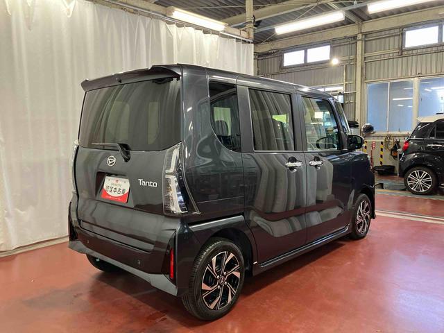 タントカスタムＸ届出済未使用車　元展示車　衝突被害軽減システム　車線逸脱防止　アイドリングストップ　禁煙　ＬＥＤヘッドランプ　１オーナー　シートヒーター　オートマチックハイビーム　電動格納ミラー　スマートキー（長崎県）の中古車