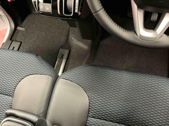 タントカスタムＲＳ届出済未使用車　元展示車　ターボ　衝突被害軽減システム　車線逸脱防止　アイドリングストップ　両側電動スライドドア　禁煙　シートヒーター　オートマチックハイビーム　スマートキー　ＬＥＤヘッドライト（長崎県）の中古車