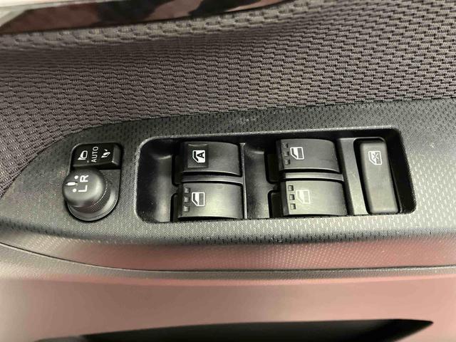 ムーヴカスタム　Ｘ　ハイパーＳＡII下取車　電動格納ミラー　ＴＶ　ナビ　バックカメラ　横滑り防止機能　記録簿　盗難防止システム　アイドリングストップ　ＤＶＤ　スマートキー　衝突安全ボディ　オートライト　エアバッグ　ブルートゥース（長崎県）の中古車
