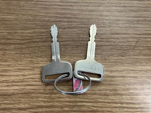 ハイゼットトラックスタンダード元展示車　１オーナー　２ＷＤ　ＣＶＴ車　禁煙　パワーステアリング　ＡＭ／ＦＭラジオ　オートライト　オートマチックハイビーム　衝突被害軽減システム　レーンアシスト　横滑り防止装置　アイドリングストップ（長崎県）の中古車