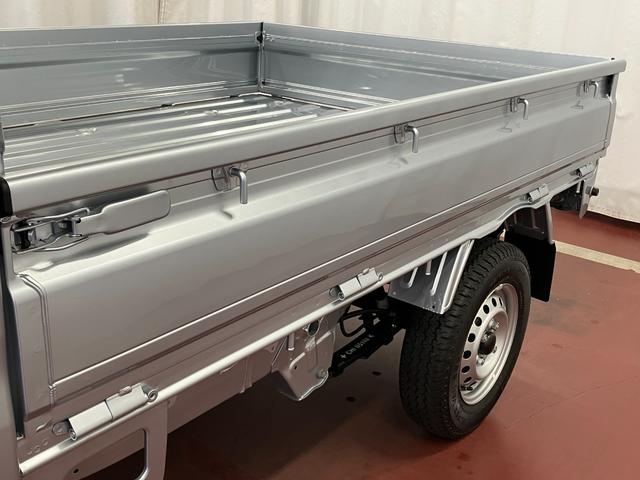 ハイゼットトラックスタンダード元展示車　１オーナー　２ＷＤ　ＣＶＴ車　禁煙　パワーステアリング　ＡＭ／ＦＭラジオ　オートライト　オートマチックハイビーム　衝突被害軽減システム　レーンアシスト　横滑り防止装置　アイドリングストップ（長崎県）の中古車