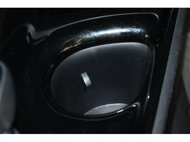 Ｃ−ＨＲＧ衝突被害軽減ブレーキ　フルセグＳＤナビ　ＤＶＤ再生　Ｂｌｕｅｔｏｏｔｈ接続　ＥＴＣ　スマートキー（長崎県）の中古車