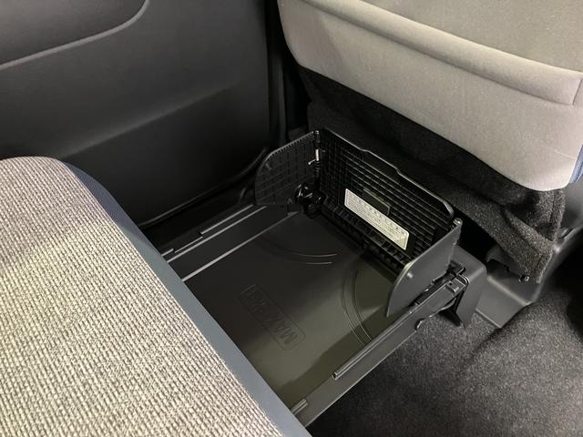 ムーヴキャンバスストライプスＧ届出済未使用車　展示車　禁煙　踏み間違い防止　セキュリティ　スマートキー　ＬＥＤ　シートヒーター　車線逸脱警告　アイドリングストップ　オートライト　安全ボディ　両側電動スライドドア　点検記録簿（長崎県）の中古車