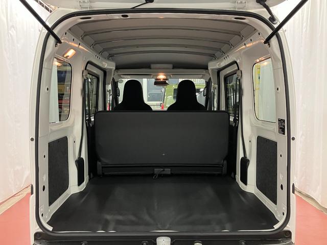 ハイゼットカーゴＤＸ届出済未使用車　展示車　誤発進抑制　禁煙　両側スライド　デュアルエアバッグ　キーフリーシステム　レーンアシスト　横滑り防止機能　ワンオーナー車　安全ボディ　アイドリングストップ　オートライト　記録簿（長崎県）の中古車