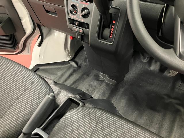 ハイゼットカーゴＤＸ届出済未使用車　展示車　誤発進抑制　禁煙　両側スライド　デュアルエアバッグ　キーフリーシステム　レーンアシスト　横滑り防止機能　ワンオーナー車　安全ボディ　アイドリングストップ　オートライト　記録簿（長崎県）の中古車