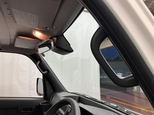 ハイゼットカーゴＤＸ届出済未使用車　展示車　誤発進抑制　禁煙　両側スライド　デュアルエアバッグ　キーフリーシステム　レーンアシスト　横滑り防止機能　ワンオーナー車　安全ボディ　アイドリングストップ　オートライト　記録簿（長崎県）の中古車
