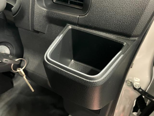ハイゼットカーゴＤＸ届出済未使用車　展示車　誤発進抑制　禁煙　両側スライド　デュアルエアバッグ　キーフリーシステム　レーンアシスト　横滑り防止機能　ワンオーナー車　安全ボディ　アイドリングストップ　オートライト　記録簿（長崎県）の中古車