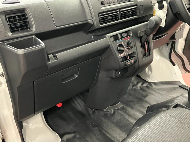 ハイゼットカーゴＤＸ届出済未使用車　展示車　誤発進抑制　禁煙　両側スライド　デュアルエアバッグ　キーフリーシステム　レーンアシスト　横滑り防止機能　ワンオーナー車　安全ボディ　アイドリングストップ　オートライト　記録簿（長崎県）の中古車
