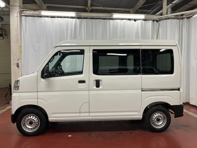 ハイゼットカーゴＤＸ届出済未使用車　展示車　誤発進抑制　禁煙　両側スライド　デュアルエアバッグ　キーフリーシステム　レーンアシスト　横滑り防止機能　ワンオーナー車　安全ボディ　アイドリングストップ　オートライト　記録簿（長崎県）の中古車