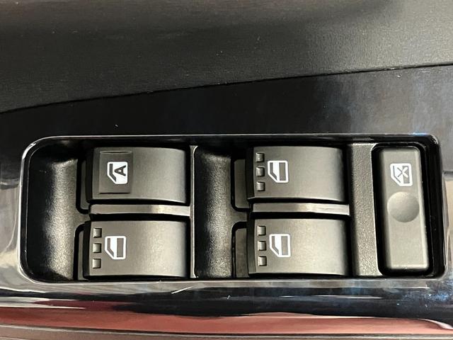 タントカスタムＸ　トップエディションリミテッドＳＡIII下取車　両側オートスライドドア　ブルートゥース　ナビＴＶ　記録簿　ＬＥＤライト　オートライト　衝突安全ボディ　電動格納ドアミラー　ＤＶＤ　シートヒーター　ＥＴＣ　スマートキー　ベンチシート（長崎県）の中古車