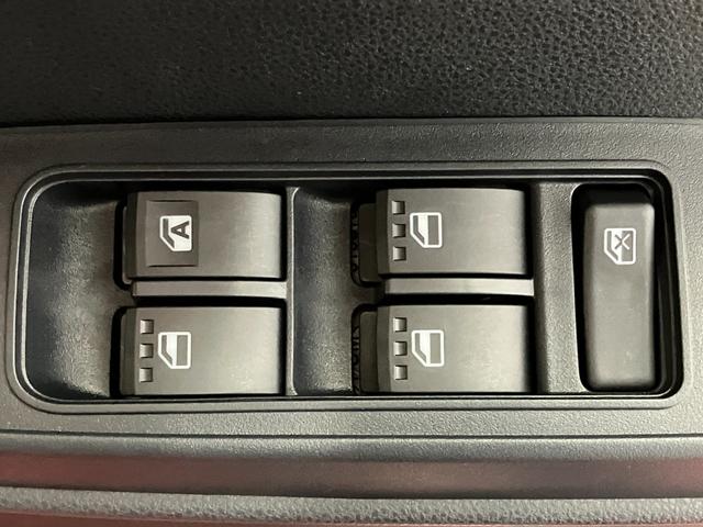 タントＸひょう害車　届出済未使用車　展示車　アイドリングストップ　点検記録簿　スマートキー　電動格納式ミラー　禁煙　ＬＥＤライト　車線逸脱警報　シ−トヒ−タ−　１オーナー　盗難防止装置　オートハイビーム（長崎県）の中古車