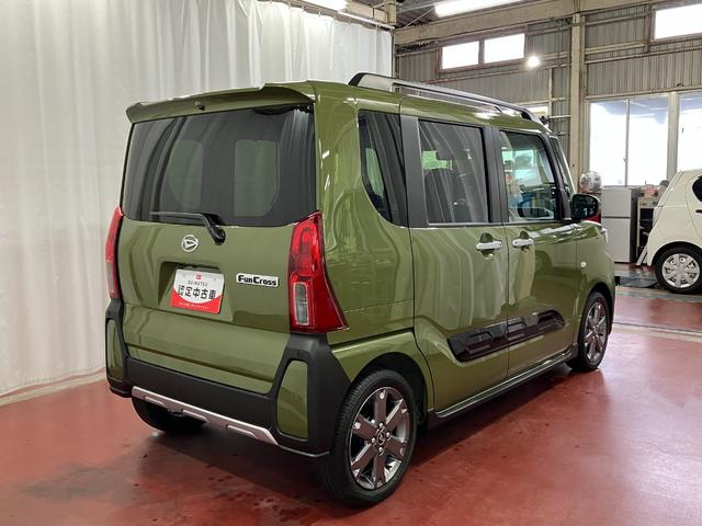 タントファンクロスターボ届出済未使用車　展示車　誤発進抑制機能　車線逸脱警報　電格ミラー　ＥＣＯアイドル　ＬＥＤライト　禁煙　シートヒーター　オートライト　キーフリー　セキュリティアラーム　１オーナー　衝突安全ボディ　アルミ（長崎県）の中古車