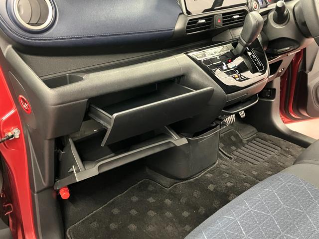 ｅＫクロスＧ下取車　ＬＥＤライト　ドライブレコーダー　インテリジェントキー　ＤＶＤ再生　オートライト　シートヒーター　電格ミラー　ナビＴＶ　アルミホイール　メモリーナビ　キーフリー　盗難防止装置　ＡＢＳ（長崎県）の中古車