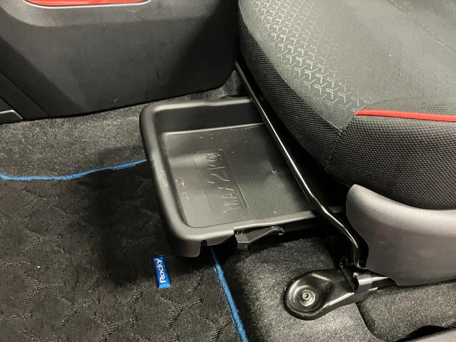 ロッキーＸ　ＨＥＶ下取車　衝突安全ボディ　アルミホイール　キーフリー　レーンアシスト　ＤＶＤ再生　バックモニター　イモビライザー　記録簿　ナビ・ＴＶ　ＥＴＣ車載器　ＬＥＤヘッドランプ　オートライト　ドライブレコーダー（長崎県）の中古車