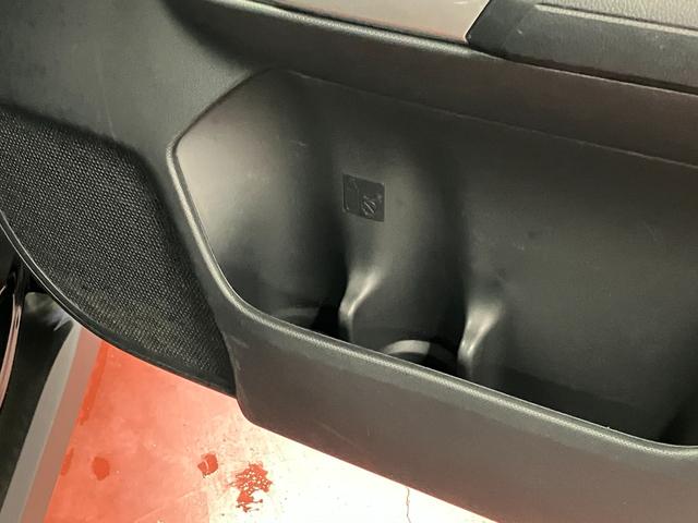 ロッキーＸ　ＨＥＶ下取車　衝突安全ボディ　アルミホイール　キーフリー　レーンアシスト　ＤＶＤ再生　バックモニター　イモビライザー　記録簿　ナビ・ＴＶ　ＥＴＣ車載器　ＬＥＤヘッドランプ　オートライト　ドライブレコーダー（長崎県）の中古車