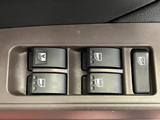 トールＧ元試乗車　イモビライザー　ブレーキサポート　横滑り防止　両側自動ドア　レーンアシスト　ＬＥＤライト　１オーナー　ＡＢＳ付き　オートハイビーム　スマートキー　衝突安全ボディ　記録簿　電格ミラー（長崎県）の中古車