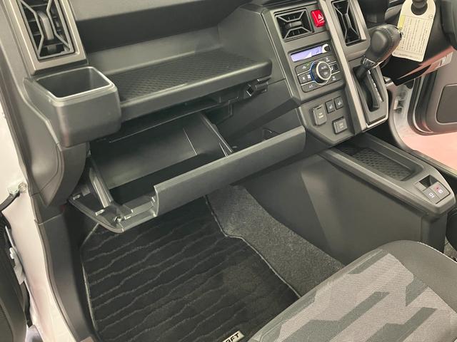 タフトＧターボ　クロムベンチャー下取車　衝突回避支援ブレーキ機能　衝突安全ボディ　オートライト　ターボモデル　盗難防止システム　アダプティブクルーズコントロール　シートヒータ付き　キーフリー　ＬＥＤヘットライト　スマートキー　記録簿（長崎県）の中古車