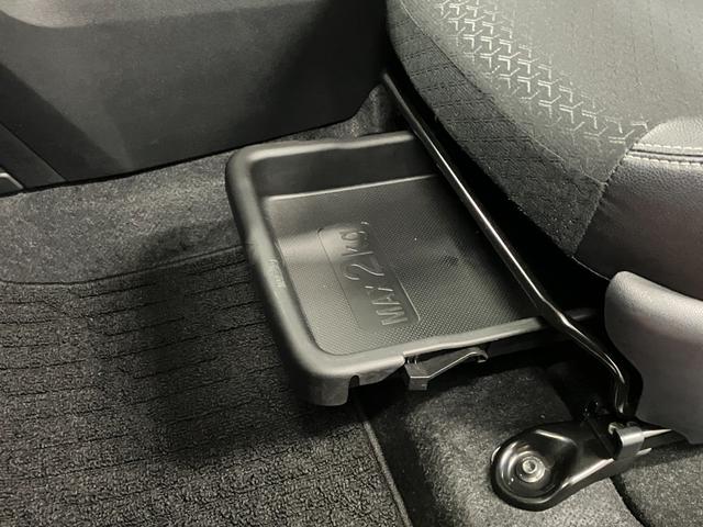 ロッキープレミアムＧオートハイビーム　Ｂｌｕｅｔｏｏｔｈオーディオ　ＬＥＤライト　レーンアシスト　１オーナー車　記録簿　アルミホイール　アイドリングストップ　アダプティブクルーズコントロール　リアカメラ　オートライト（長崎県）の中古車