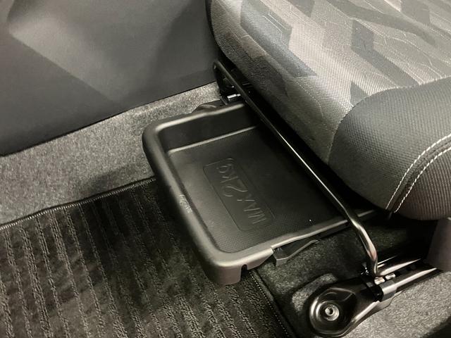 タフトＧ　ダーククロムベンチャーブレーキサポート　１オーナー車　電動格納式ドアミラー　キーフリー　衝突安全ボディ　ＬＥＤヘッドライト　レーンキープアシスト　アイドリングストップ　オートライト　スマートキー　アルミホイール（長崎県）の中古車