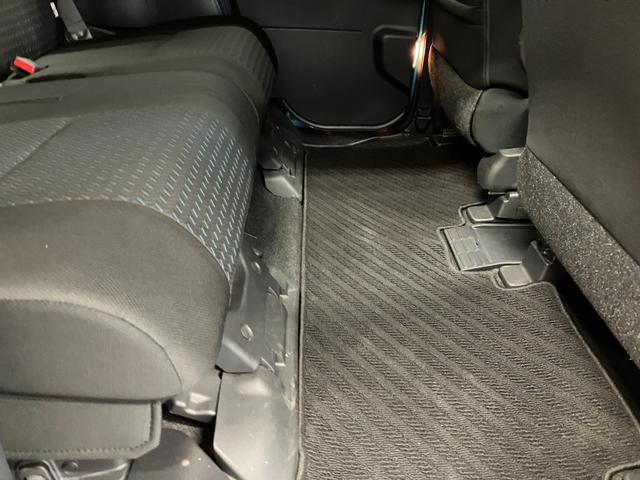トールカスタムＧひょう害車　元試乗車　盗難防止システム　誤発進抑制機能　電動格納ミラー　エコアイドル　両席エアバック　ＬＥＤランプ　キーフリー　アルミホイール　エアバック　両側自動ドア　ワンオーナー　オートハイビーム（長崎県）の中古車