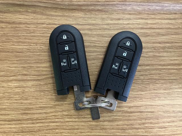 ムーヴキャンバスＧメイクアップ　ＳＡIII下取車　オートライト　両側パワースラドア　ＬＥＤヘッドランプ　電動格納ミラー　スマートキー　バックモニター　ＤＶＤ再生　ナビＴＶ　オートマチックハイビーム　ＥＴＣ　衝突安全ボディ　フルセグ　記録簿（長崎県）の中古車