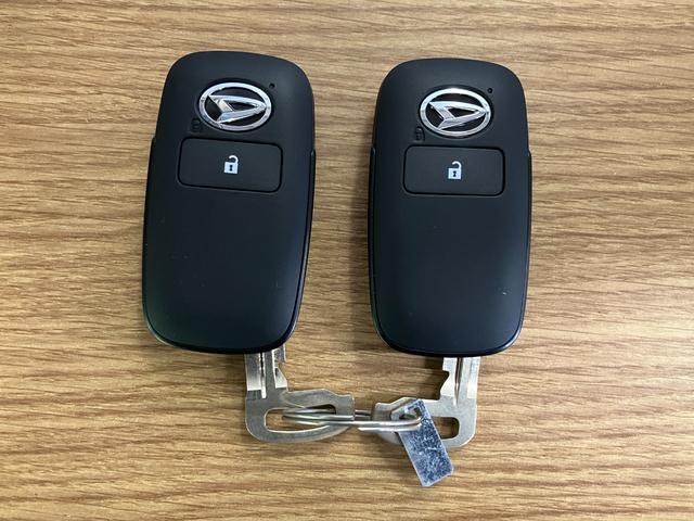ハイゼットカーゴクルーズひょう害車　元試乗車　レーンキープアシスト　エアバッグ　電動格納式ドアミラー　衝突被害軽減装置　ハイビームアシスト　安全ボディ　スマートキー　オートライト　アイドリングストップ　盗難防止システム（長崎県）の中古車