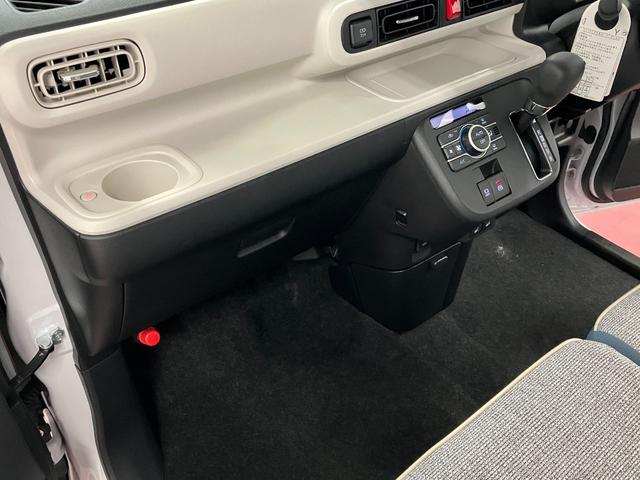 ムーヴキャンバスストライプスＧひょう害車　届出済未使用車　展示車　両側パワードア　スマートキー　禁煙　セキュリティアラーム　電格ミラー　ＬＥＤライト　レーンキープ　フロントベンチシート　シ−トヒ−タ−（長崎県）の中古車