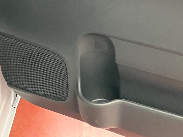 ムーヴキャンバスストライプスＧひょう害車　届出済未使用車　展示車　両側パワードア　スマートキー　禁煙　セキュリティアラーム　電格ミラー　ＬＥＤライト　レーンキープ　フロントベンチシート　シ−トヒ−タ−（長崎県）の中古車