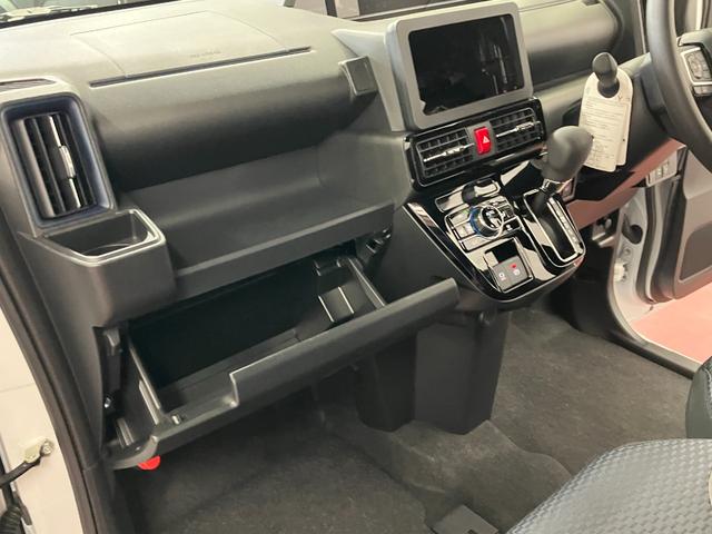 タントカスタムＸひょう害車　届出済未使用車　展示車　アイドリングストップ　両パワースライドドア　シートヒーター付き　スマートキー＆プッシュスタート　ハイビームアシスト　禁煙　オートライト　レーンキープ　盗難防止装置（長崎県）の中古車