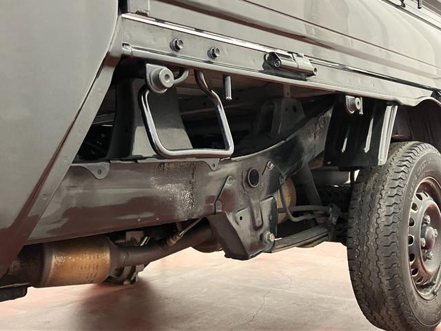 ハイゼットトラックジャンボＳＡIIIｔ下取車　パートタイム４ＷＤ　ＡＴ車　ブルートゥース　記録簿付き　キーレスエントリ−　運転席エアバック　　オートライト　ＬＥＤヘッドライト　ＡＢＳ　横滑防止装置　車線逸脱（長崎県）の中古車