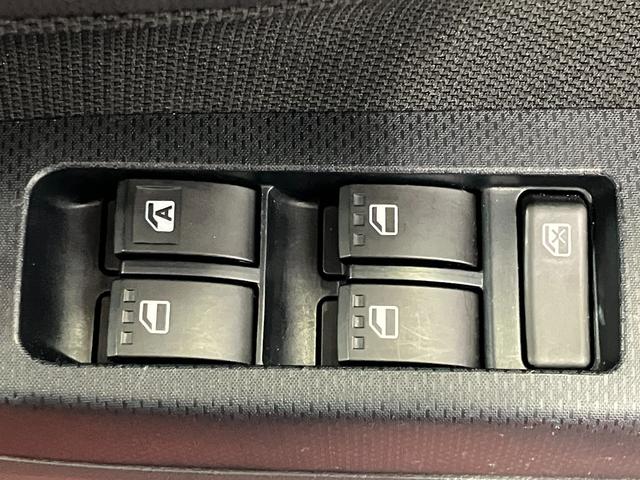 ムーヴＸリミテッドII　ＳＡIII１オーナー　ＬＥＤヘッドランプ　オートライト　スマートキー　プッシュスタート　アイドリングストップ　衝突被害軽減ブレーキ　運転席シートヒーター　衝突安全ボディ　盗難防止　整備記録簿（長崎県）の中古車