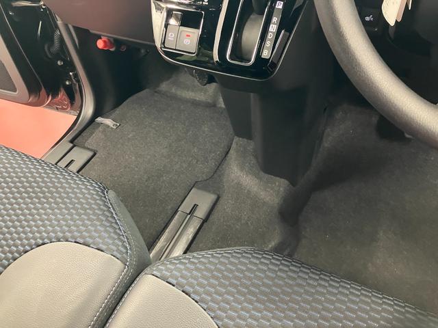 タントカスタムＸひょう害車　両側パワースライドドア　アイドリングストップ　踏み間違い防止　シートヒーター付き　スマートキー＆プッシュスタート　ハイビームアシスト　禁煙　オートライト　レーンキープ　盗難防止装置（長崎県）の中古車