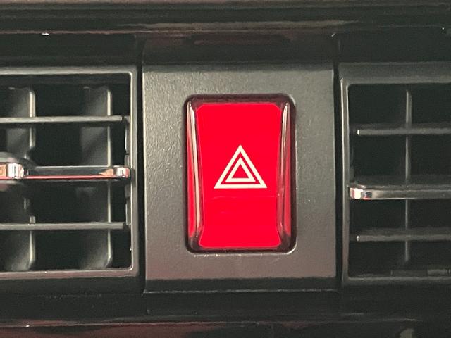 タントカスタムＸセレクション下取車　メモリーナビ　バックカメラ　ＴＶ　衝突被害軽減システム　ＬＥＤヘッドランプ　スマートキー　ドライブレコーダー　アイドリングストップ　ＥＴＣ　シートヒーター　車線逸脱警報　オートライト　ＤＶＤ（長崎県）の中古車