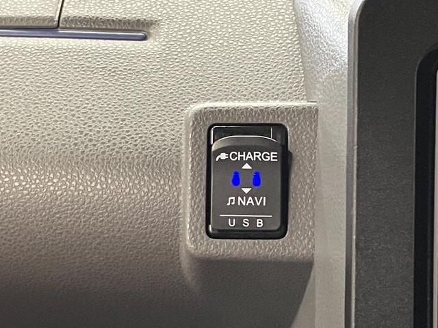 タントカスタムＸセレクション下取車　メモリーナビ　バックカメラ　ＴＶ　衝突被害軽減システム　ＬＥＤヘッドランプ　スマートキー　ドライブレコーダー　アイドリングストップ　ＥＴＣ　シートヒーター　車線逸脱警報　オートライト　ＤＶＤ（長崎県）の中古車