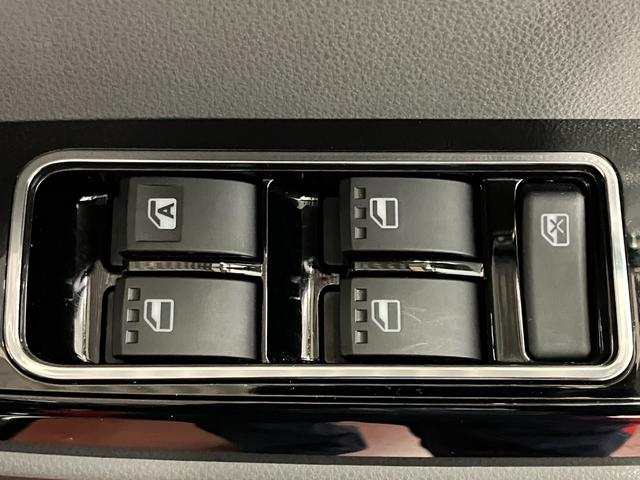 タントカスタムＸセレクション下取車　メモリーナビ　バックカメラ　ＴＶ　衝突被害軽減システム　ＬＥＤヘッドランプ　スマートキー　ドライブレコーダー　アイドリングストップ　ＥＴＣ　シートヒーター　車線逸脱警報　オートライト　ＤＶＤ（長崎県）の中古車