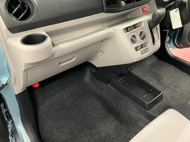 ミライースＸ　リミテッドＳＡIIIひょう害車　届出済未使用車　元展示車　衝突被害軽減システム　キーレス　アイドリングストップ　衝突安全ボディ　オートライト　ＬＥＤヘッドランプ　電動格納式ドアミラー　整備記録簿（長崎県）の中古車