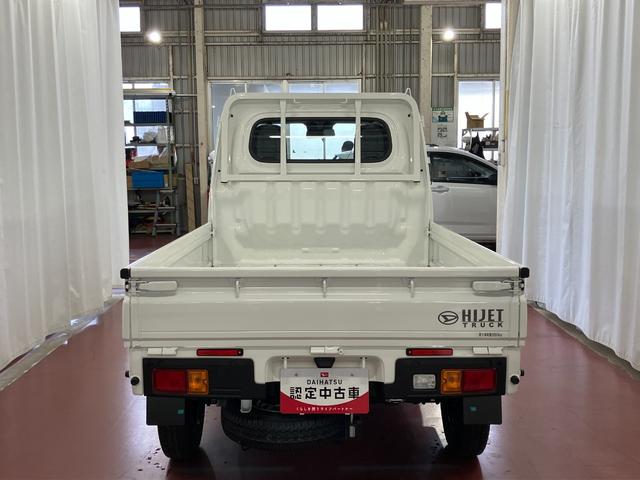 ハイゼットトラックスタンダード届出済未使用車　元展示車　２ＷＤ　ＭＴ車　禁煙　衝突被害軽減システム　アイドリングストップ　運転席エアバッグ　助手席エアバッグ　エアコン　パワステ　メンテナンスノート　オートライト　オートハイビーム（長崎県）の中古車