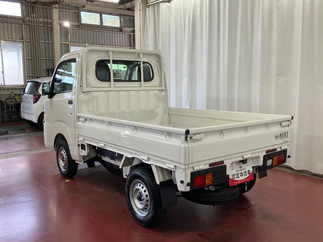 ハイゼットトラックスタンダード届出済未使用車　元展示車　２ＷＤ　ＭＴ車　禁煙　衝突被害軽減システム　アイドリングストップ　運転席エアバッグ　助手席エアバッグ　エアコン　パワステ　メンテナンスノート　オートライト　オートハイビーム（長崎県）の中古車
