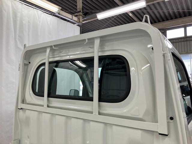 ハイゼットトラックスタンダード届出済未使用車　元展示車　２ＷＤ　ＭＴ車　禁煙　衝突被害軽減システム　アイドリングストップ　運転席エアバッグ　助手席エアバッグ　エアコン　パワステ　メンテナンスノート　オートライト　オートハイビーム（長崎県）の中古車