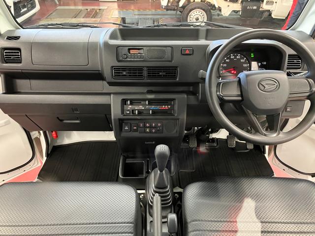 ハイゼットトラックスタンダード　農用スペシャル１オーナー　４ＷＤ　マニュアル車　車線逸脱警報装置　衝突被害軽減システム　オートマチックハイビーム　横滑り防止　オートライト　エアコン　パワーステアリング　運転席エアバッグ　アイドリングストップ（長崎県）の中古車