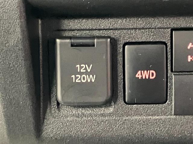 ハイゼットトラックスタンダード　農用スペシャル１オーナー　４ＷＤ　マニュアル車　車線逸脱警報装置　衝突被害軽減システム　オートマチックハイビーム　横滑り防止　オートライト　エアコン　パワーステアリング　運転席エアバッグ　アイドリングストップ（長崎県）の中古車