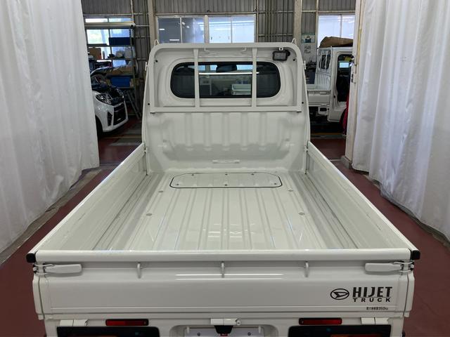 ハイゼットトラックスタンダード　農用スペシャル１オーナー　４ＷＤ　マニュアル車　車線逸脱警報装置　衝突被害軽減システム　オートマチックハイビーム　横滑り防止　オートライト　エアコン　パワーステアリング　運転席エアバッグ　アイドリングストップ（長崎県）の中古車