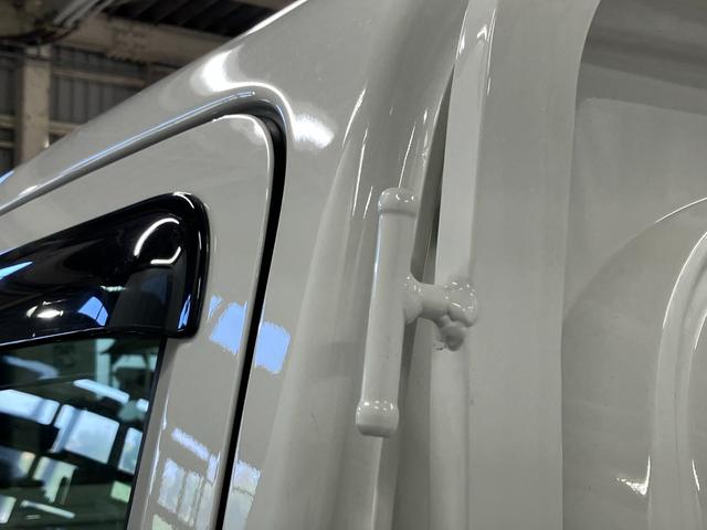 ハイゼットトラックスタンダード　農用スペシャル１オーナー　４ＷＤ　マニュアル車　車線逸脱警報装置　衝突被害軽減システム　オートマチックハイビーム　横滑り防止　オートライト　エアコン　パワーステアリング　運転席エアバッグ　アイドリングストップ（長崎県）の中古車