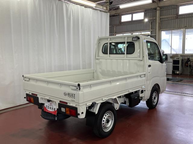 ハイゼットトラックスタンダード　農用スペシャル届出済未使用車　元展示車　４ＷＤ　マニュアル車　車線逸脱警報装置　衝突被害軽減システム　オートハイビーム　横滑り防止　オートライト　エアコン　運転席エアバッグ　パワーステアリング　アイドリングストップ（長崎県）の中古車