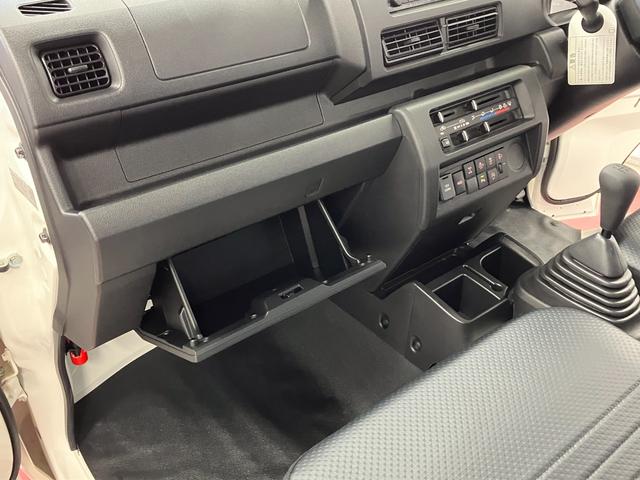 ハイゼットトラックスタンダード　農用スペシャル届出済未使用車　元展示車　４ＷＤ　マニュアル車　車線逸脱警報装置　衝突被害軽減システム　オートハイビーム　横滑り防止　オートライト　エアコン　運転席エアバッグ　パワーステアリング　アイドリングストップ（長崎県）の中古車