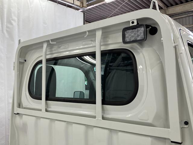 ハイゼットトラックスタンダード　農用スペシャル届出済未使用車　元展示車　４ＷＤ　マニュアル車　車線逸脱警報装置　衝突被害軽減システム　オートハイビーム　横滑り防止　オートライト　エアコン　運転席エアバッグ　パワーステアリング　アイドリングストップ（長崎県）の中古車