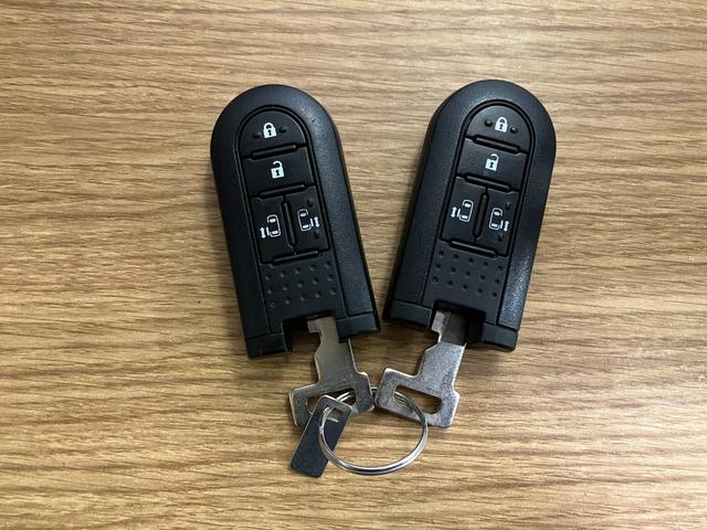 トールカスタムＧ　ＳＡII下取車　ナビ　バックカメラ　衝突被害軽減システム　ブルートゥース　電動格納式ドアミラー　両側電動スライドドア　ＬＥＤヘッドランプ　クルーズコントロール　オートライト　アイドリングストップ　スマートキー（長崎県）の中古車