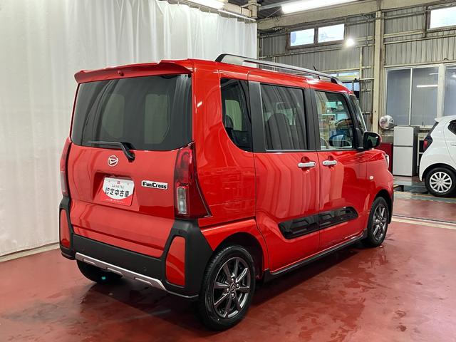 タントファンクロス届出済未使用車　元展示車　衝突被害軽減システム　シートヒーター　誤発進抑制装置　オートマチックハイビーム　禁煙　両側電動スライドドア　ＬＥＤヘッドランプ　車線逸脱警報　オートライト　スマートキー（長崎県）の中古車